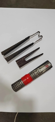 ความต้านทานต่อการกัดท่อ การขยายเปลือกลวด Anchor Bolt สามใบที่มีโครงสร้างเหล็ก